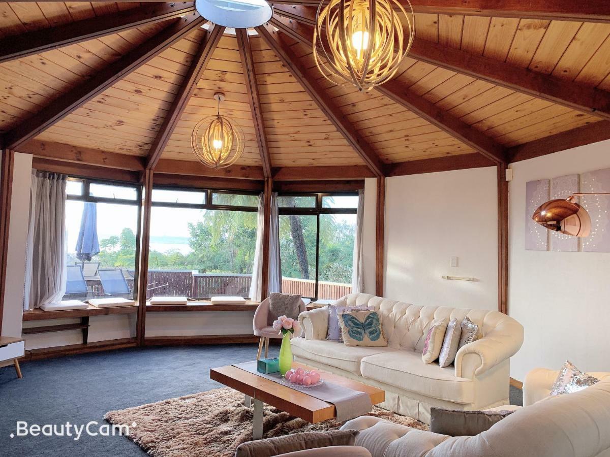 Aquarius Lake View Resort Rotorua Extérieur photo